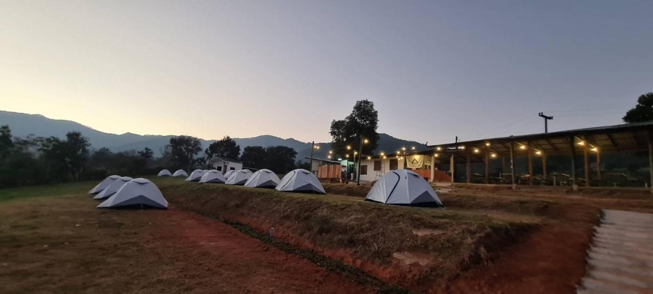 ข้างเขาแคมป์ Khangkhao Camp Ban Yang Khun Wang Ngoại thất bức ảnh